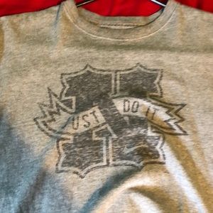 Nike just do it gray tee